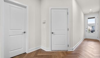 42123 PICASSO Sq, Ashburn, VA 20148