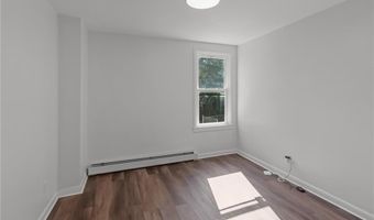 1 Cray St, Cumberland, RI 02864