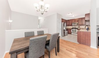 241 W Oakbrook Dr, Ann Arbor, MI 48103