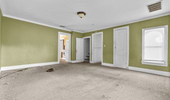 19 Elm St, Ansonia, CT 06401
