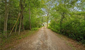 106 Lauri Dr, Charlestown, RI 02813