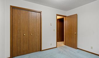 1412 Devney Dr, Altoona, WI 54720