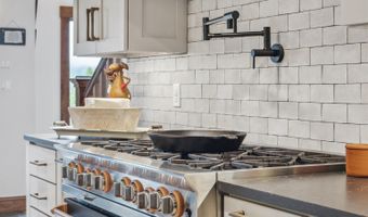463 North Rd, Barnard, VT 05032