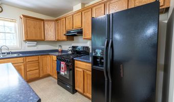 77 Knowles Rd, Belgrade, ME 04917
