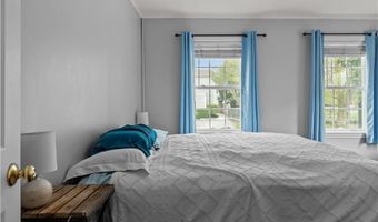 12 Callender Ave, Newport, RI 02840