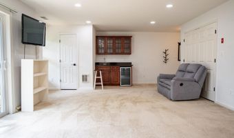 42243 CANARY GRASS Sq, Aldie, VA 20105