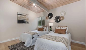 5145 San Aquario Dr, San Diego, CA 92109