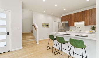 1729 Keeaumoku St B, Honolulu, HI 96822