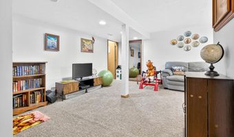 2403 W AMERICAN Dr, Neenah, WI 54956