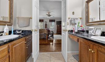 2 WOODSIDE Pl, Anniston, AL 36207