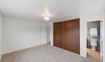835 12TH St, Bandon, OR 97411