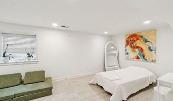 5300 WILSON Blvd, Arlington, VA 22205