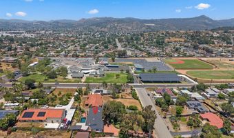 925 Moody Dr, Escondido, CA 92027