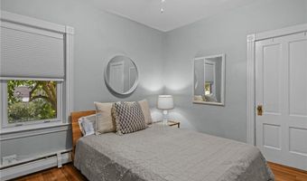 48 Constitution St 1, Bristol, RI 02809