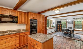 69 King Rd, Bedford, NH 03110