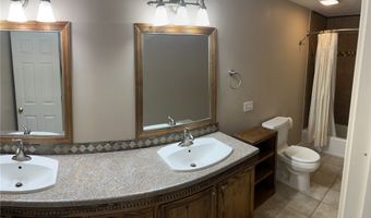 693 Elmwood Pt, Aurora, OH 44202