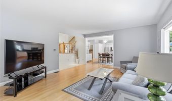 3 Connor Ln, Barrington, RI 02806