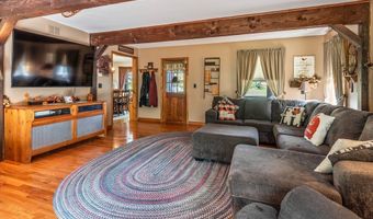 89 Elm St, Blackstone, MA 01504