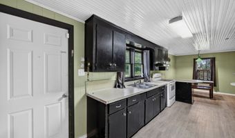304 Blackmon St N, Camden, SC 29020