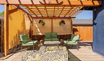 21227 Thornhill Ln, Bend, OR 97701