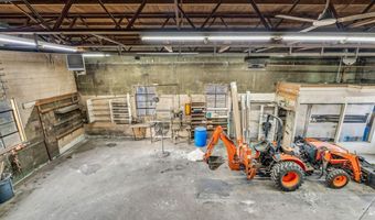 1567 Hammond St, Bangor, ME 04401