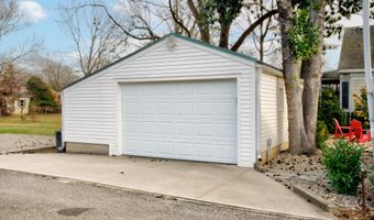 110 E Brashear Ave, Bardstown, KY 40004