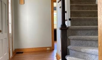 227 Crescent Dr, Akron, OH 44301