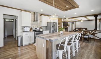 447 S Beaver Lake Rd, Athol, ID 83801