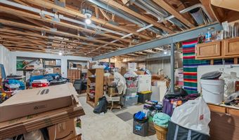 1820 Crofton Dr, Algonquin, IL 60102