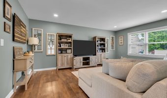 1516 Mizzen Ave, Beachwood, NJ 08722