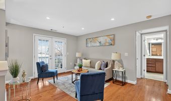 4163 S FOUR MILE RUN Dr 301, Arlington, VA 22204