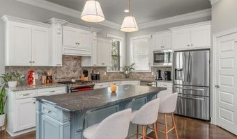 400 Halifax Cir, Benton, LA 71006
