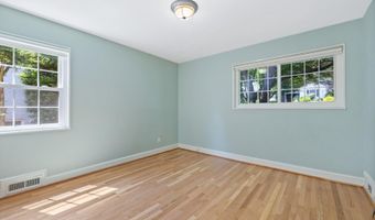 4610 ROXBURY Dr, Bethesda, MD 20814