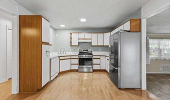 210 S Avis St, Absarokee, MT 59001