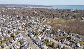 16 Carroll Ave, Newport, RI 02840