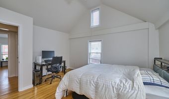 15-17 Peaceable St, Boston, MA 02135