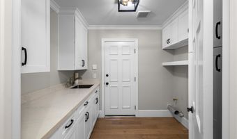 29340 Castlehill Dr, Agoura Hills, CA 91301