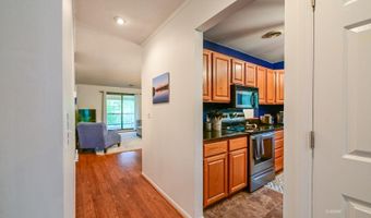 7673 Woodmere Dr 27, Athens, OH 45701