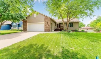505 N Oak Ridge Rd, Brandon, SD 57005