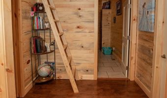 4978 S 11th Rd, Aldrich, MO 65601