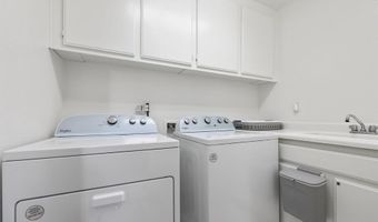 2176 Pointe Pkwy, Spring Valley, CA 91978