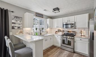 167 Swanee Ln, Woodstock, GA 30188