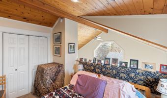 574 E Main St, Ashland, OR 97520