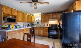 1306 Fork Mountain Rd, Bakersville, NC 28705