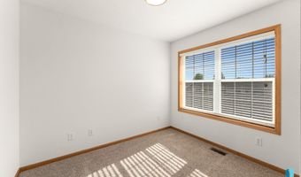1812 S Mulberry Ave C, Brandon, SD 57005