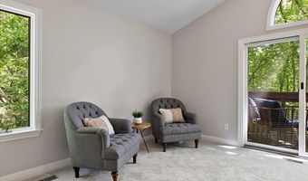 3427 E Dobson Pl, Ann Arbor, MI 48105