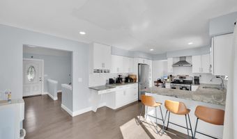 1521 Neptune Ave, Beachwood, NJ 08722