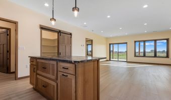 1716 N 18th St, Aberdeen, SD 57401