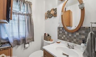 609 West St, Alden, IA 50006