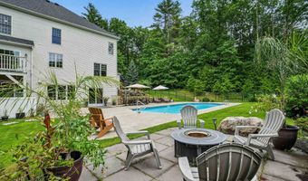 15 Strafford Ln, Bedford, NH 03110